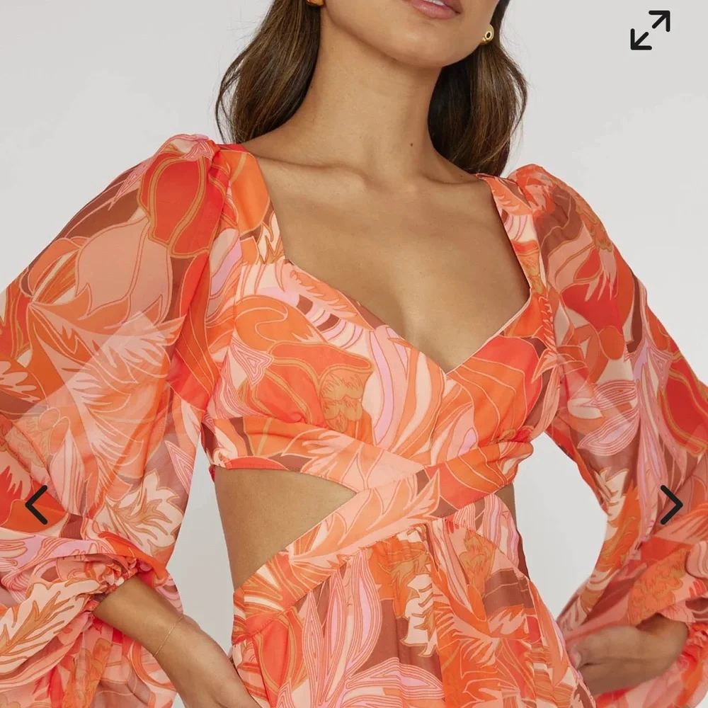 Elegant Orange Floral Midi Dress - Picture 10 of 16